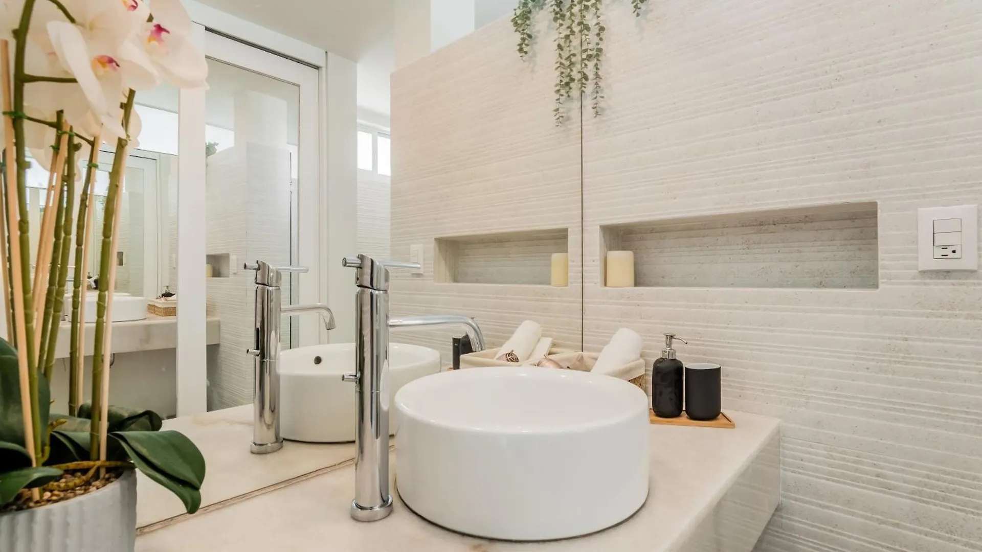 The Ocean Vibes Suites By Casa Paraiso Cancun Aparthotel