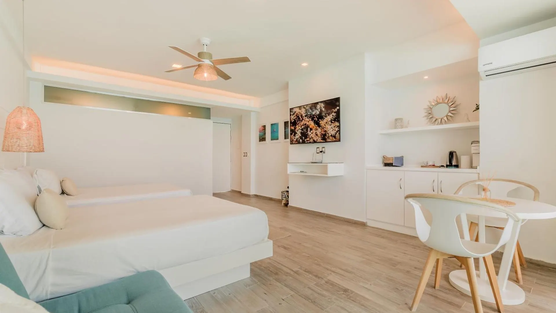 The Ocean Vibes Suites By Casa Paraiso Cancun 0*,